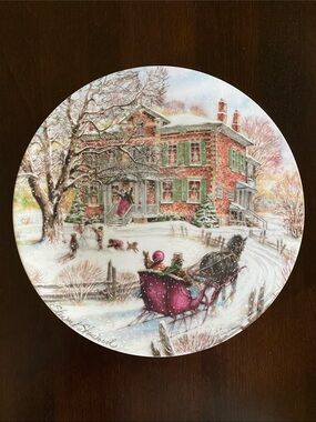"Coming Home" Holiday Decorative Plate - Limited Edition
